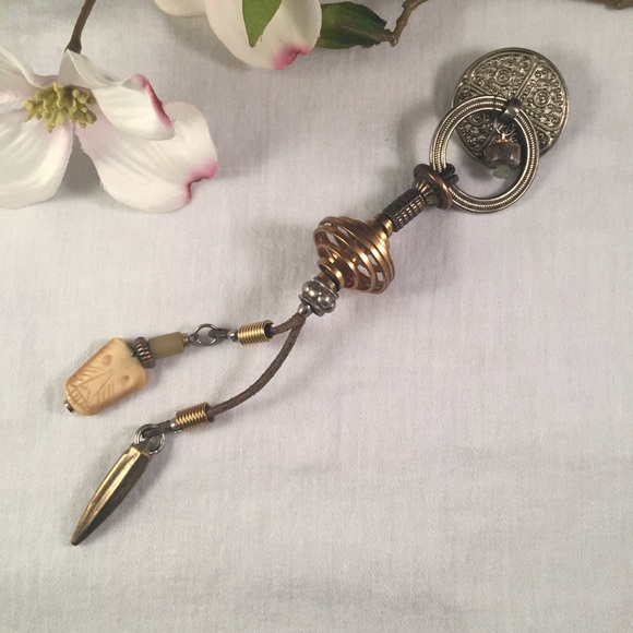 Vintage Jewelry - Hobo Artisan Pin